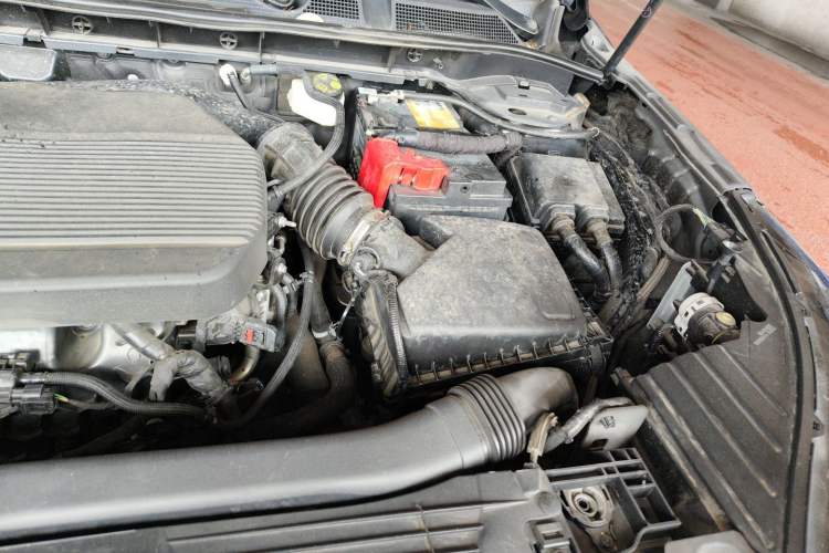 Used Lincoln Corsair 2020 2.0T Two-Wheel Drive Luxury Edition Engine Bay Left