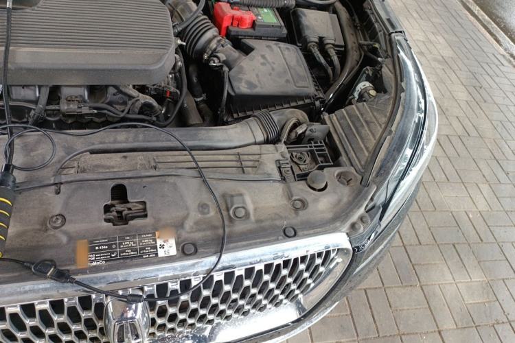 Used Lincoln Corsair 2020 2.0T Two-Wheel Drive Luxury Edition Engine Bay Left