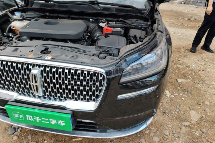 Used Lincoln Corsair 2020 2.0T Two-Wheel Drive Luxury Edition Engine Bay Left