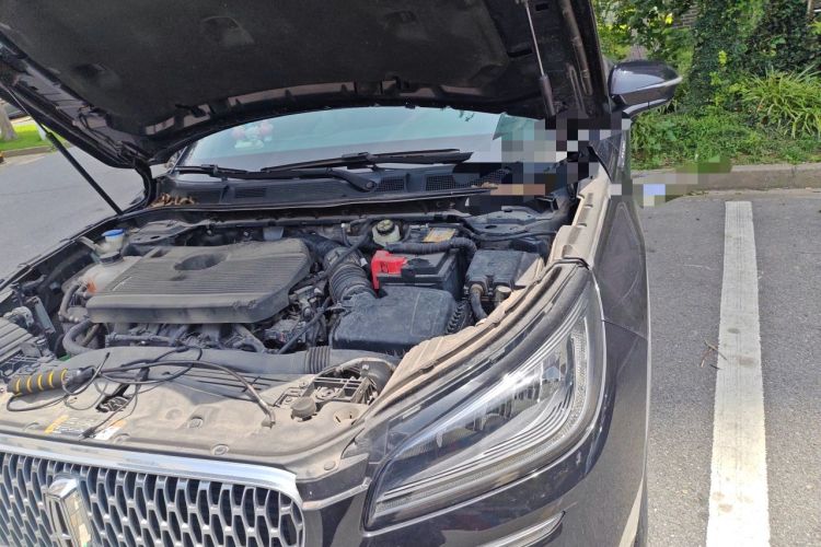Used Lincoln Corsair 2020 2.0T Two-Wheel Drive Luxury Edition Engine Bay Left