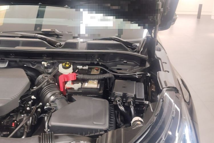 Used Lincoln Corsair 2020 2.0T Two-Wheel Drive Luxury Edition Engine Bay Left
