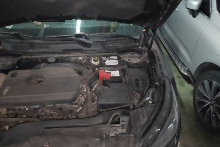 Used Lincoln Corsair 2020 2.0T Two-Wheel Drive Luxury Edition Engine Bay Left