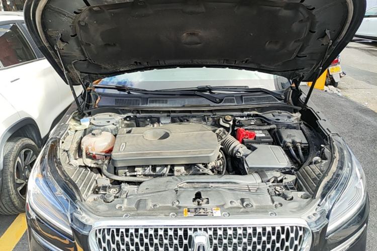 Used Lincoln Corsair 2020 2.0T Two-Wheel Drive Luxury Edition Engine Bay