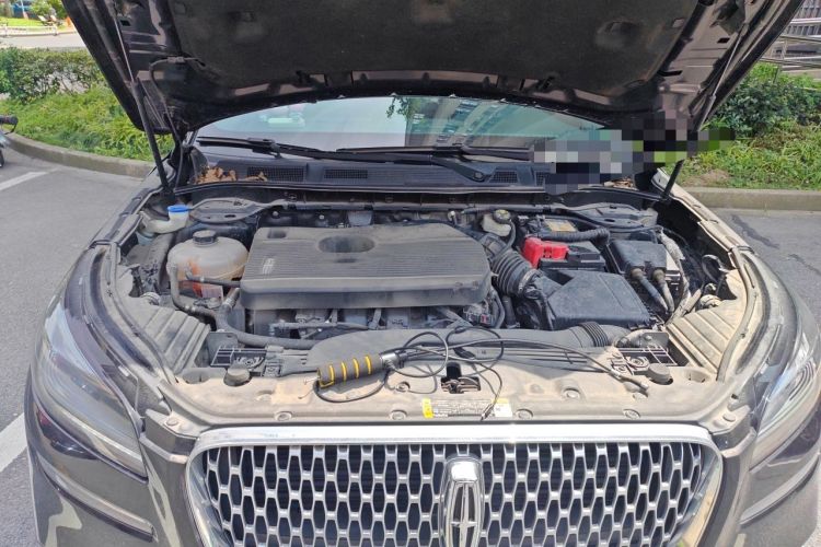 Used Lincoln Corsair 2020 2.0T Two-Wheel Drive Luxury Edition Engine Bay