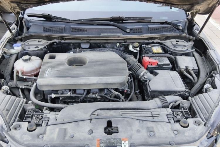 Used Lincoln Corsair 2020 2.0T Two-Wheel Drive Luxury Edition Engine Bay