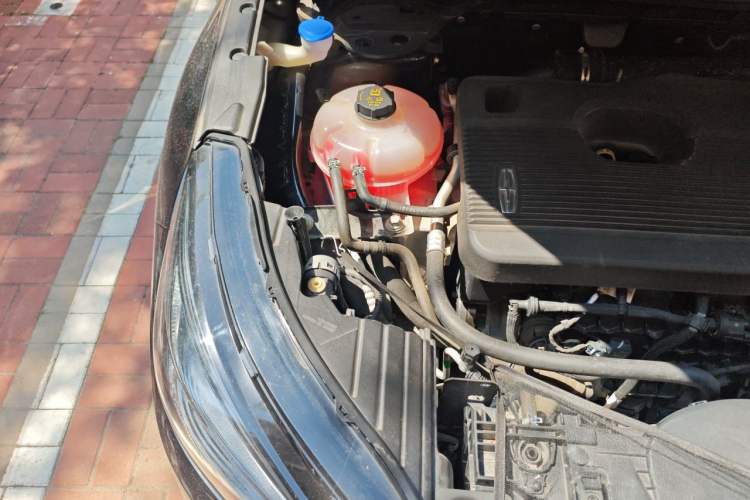 Used Lincoln Corsair 2020 2.0T Two-Wheel-Drive Black Knight Limited Edition Engine Bay Right