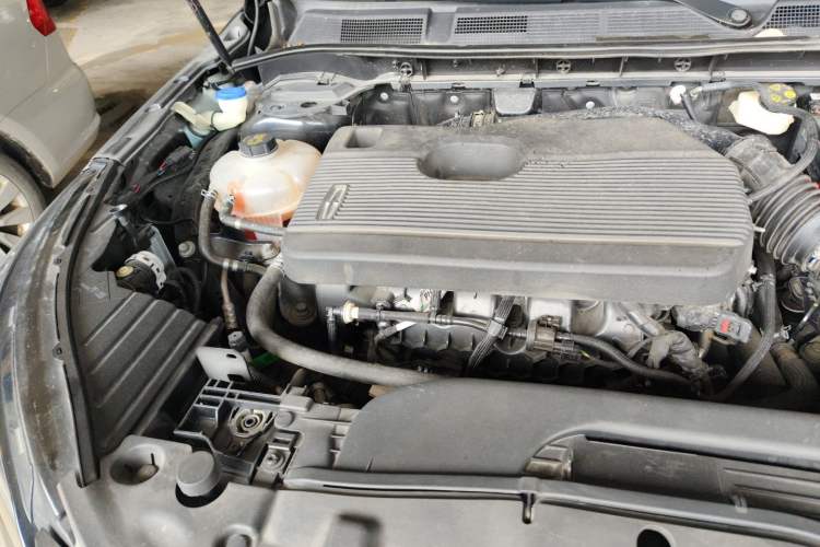 Used Lincoln Corsair 2020 2.0T Two-Wheel Drive Luxury Edition Engine Bay Right