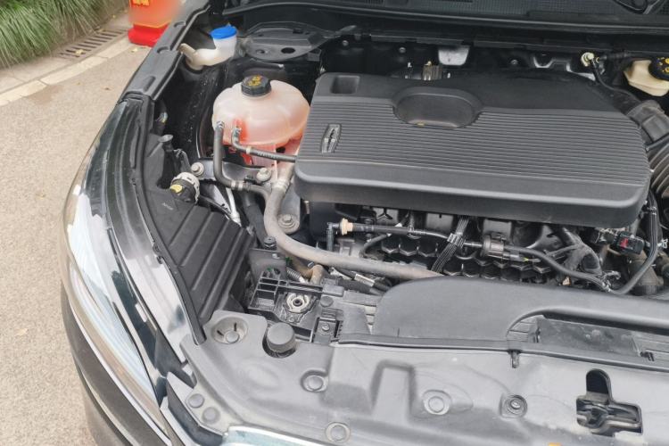 Used Lincoln Corsair 2020 2.0T Two-Wheel Drive Luxury Edition Engine Bay Right