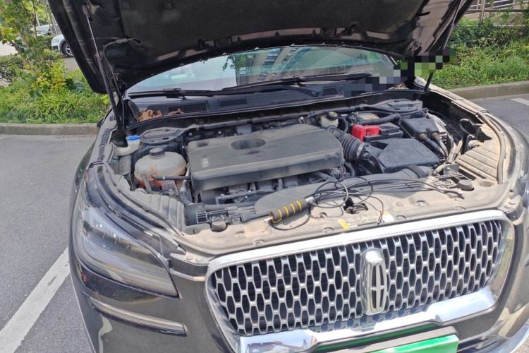 Used Lincoln Corsair 2020 2.0T Two-Wheel Drive Luxury Edition Engine Bay Right