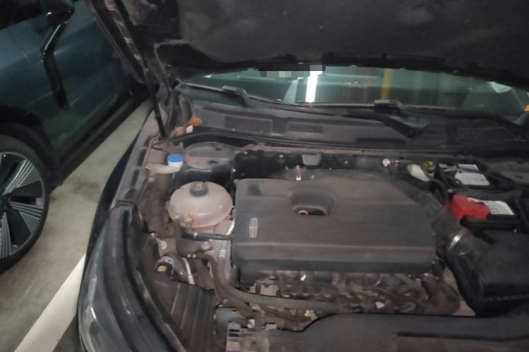 Used Lincoln Corsair 2020 2.0T Two-Wheel Drive Luxury Edition Engine Bay Right