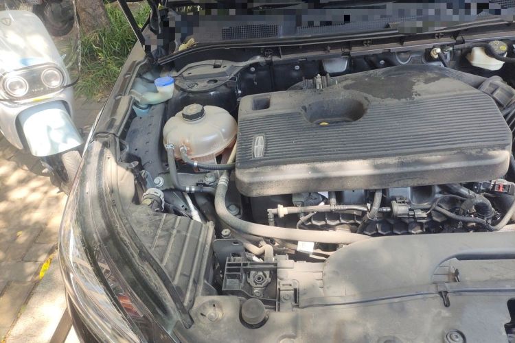 Used Lincoln Corsair 2020 2.0T Two-Wheel Drive Luxury Edition Engine Bay Right