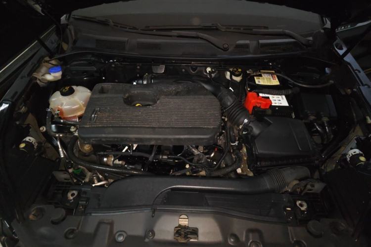 Used Lincoln Corsair 2020 2.0T Two-Wheel Drive Luxury Edition Engine Bay