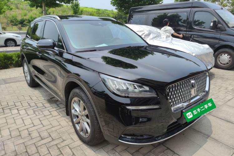 Used Lincoln Corsair 2020 2.0T Two-Wheel Drive Luxury Edition Front Right 45 Deg