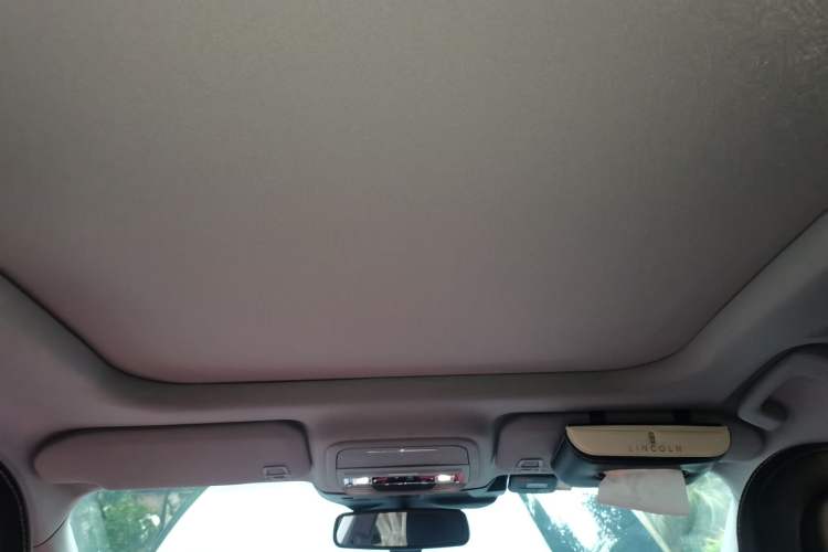 Used Lincoln Corsair 2020 2.0T Two-Wheel Drive Luxury Edition Headliner