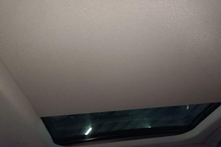 Used Lincoln Corsair 2020 2.0T Two-Wheel Drive Luxury Edition Headliner