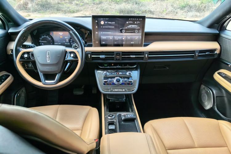 Used Lincoln Corsair 2020 2.0T Two-Wheel Drive Luxury Edition Interior 3