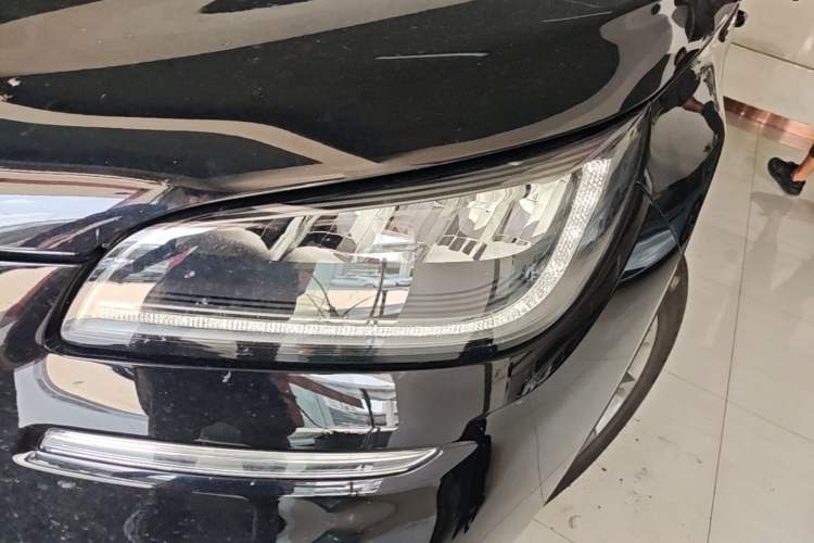 Used Lincoln Corsair 2020 2.0T Two-Wheel Drive Luxury Edition Left Front Headlight