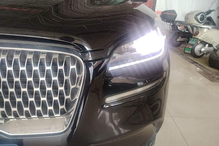 Used Lincoln Corsair 2020 2.0T Two-Wheel Drive Luxury Edition Left Front Headlight
