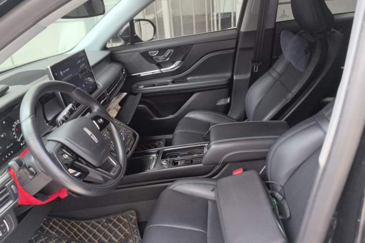 Used Lincoln Corsair 2020 2.0T Two-Wheel Drive Luxury Edition Left Front Seat
