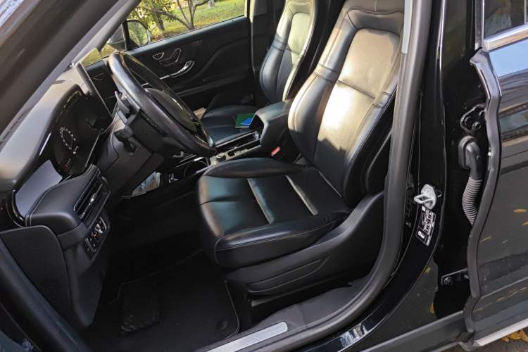 Used Lincoln Corsair 2020 2.0T Two-Wheel Drive Luxury Edition Left Front Seat