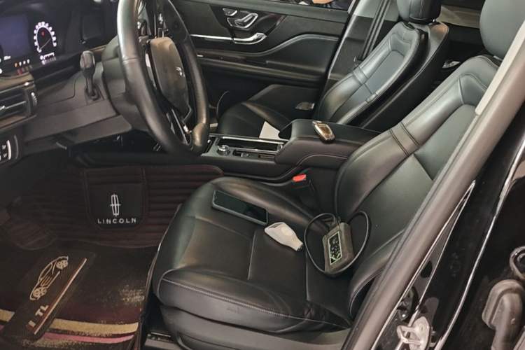 Used Lincoln Corsair 2020 2.0T Two-Wheel Drive Luxury Edition Left Front Seat