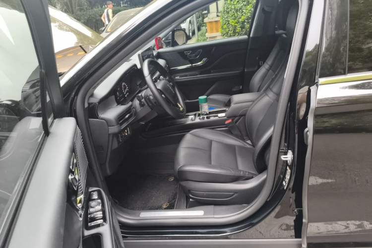 Used Lincoln Corsair 2020 2.0T Two-Wheel Drive Luxury Edition Left Front Seat
