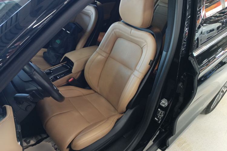 Used Lincoln Corsair 2020 2.0T Four-Wheel Drive Prestige Edition Left Front Seat