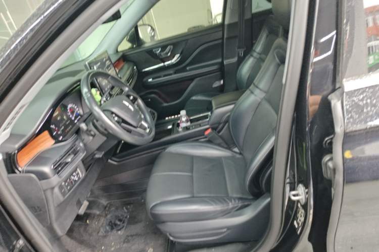 Used Lincoln Corsair 2020 2.0T Two-Wheel Drive Luxury Edition Left Front Seat