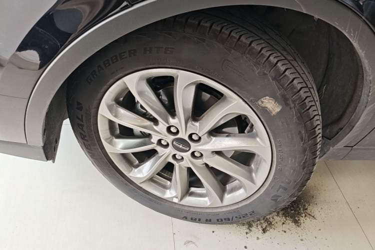 Used Lincoln Corsair 2020 2.0T Two-Wheel Drive Luxury Edition Left Front Wheel Hub