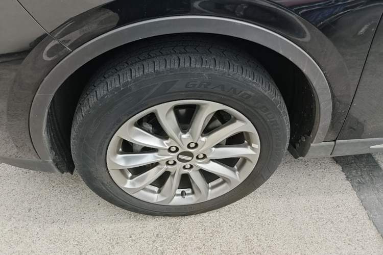 Used Lincoln Corsair 2020 2.0T Two-Wheel Drive Luxury Edition Left Front Wheel Hub