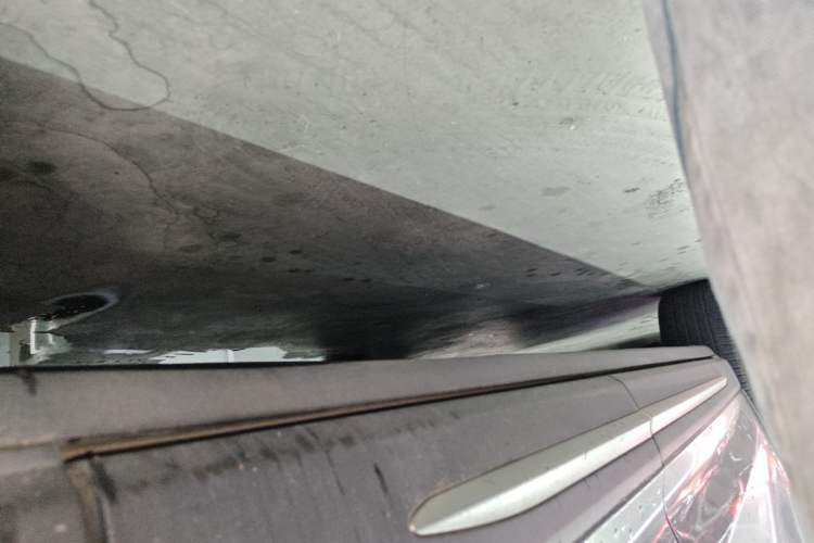 Used Lincoln Corsair 2020 2.0T Two-Wheel Drive Luxury Edition Left Side Sill