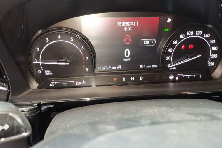 Used Lincoln Corsair 2020 2.0T Two-Wheel Drive Luxury Edition Odometer Close Up