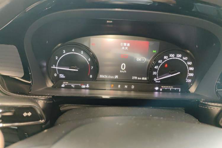 Used Lincoln Corsair 2020 2.0T Two-Wheel Drive Luxury Edition Odometer Close Up