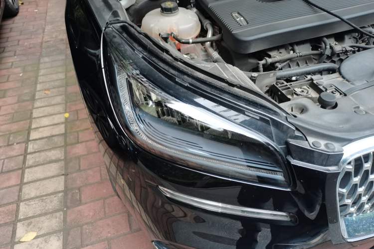 Used Lincoln Corsair 2020 2.0T Two-Wheel Drive Luxury Edition Right Front Headlight