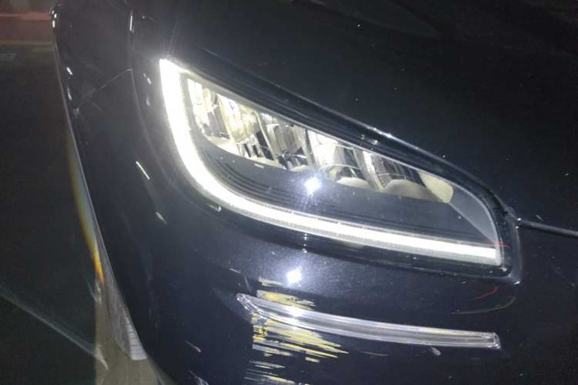 Used Lincoln Corsair 2020 2.0T Two-Wheel Drive Luxury Edition Right Front Headlight