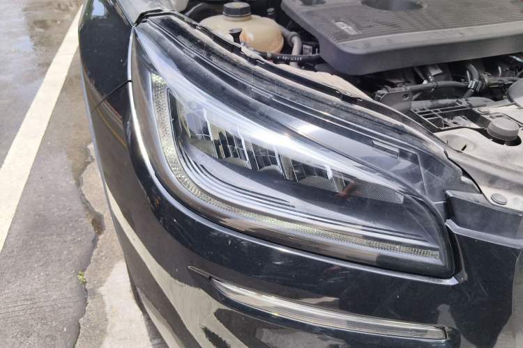 Used Lincoln Corsair 2020 2.0T Two-Wheel Drive Luxury Edition Right Front Headlight