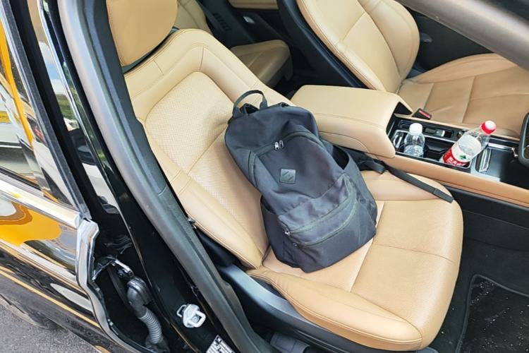 Used Lincoln Corsair 2020 2.0T Two-Wheel Drive Luxury Edition Right Front Seat