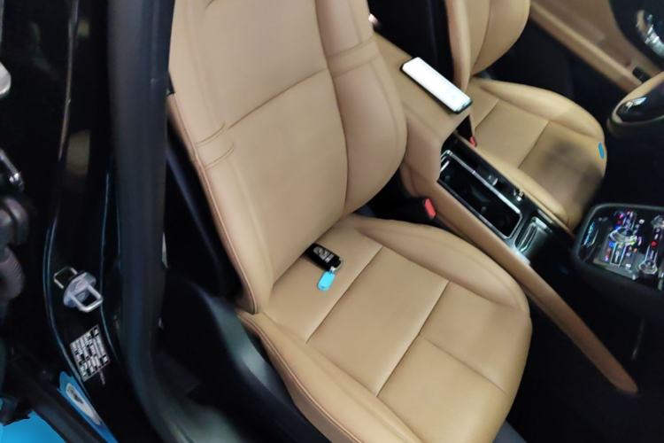 Used Lincoln Corsair 2020 2.0T Two-Wheel Drive Luxury Edition Right Front Seat