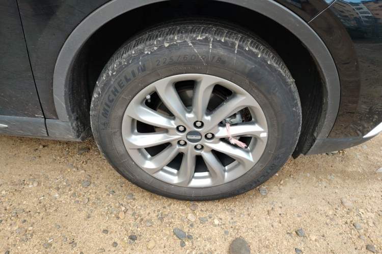 Used Lincoln Corsair 2020 2.0T Two-Wheel Drive Luxury Edition Right Front Wheel Hub