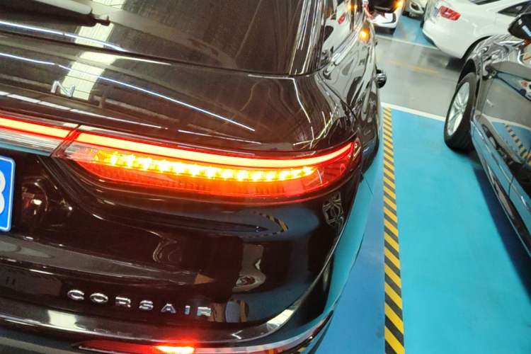 Used Lincoln Corsair 2020 2.0T Two-Wheel Drive Luxury Edition Right Rear Taillight