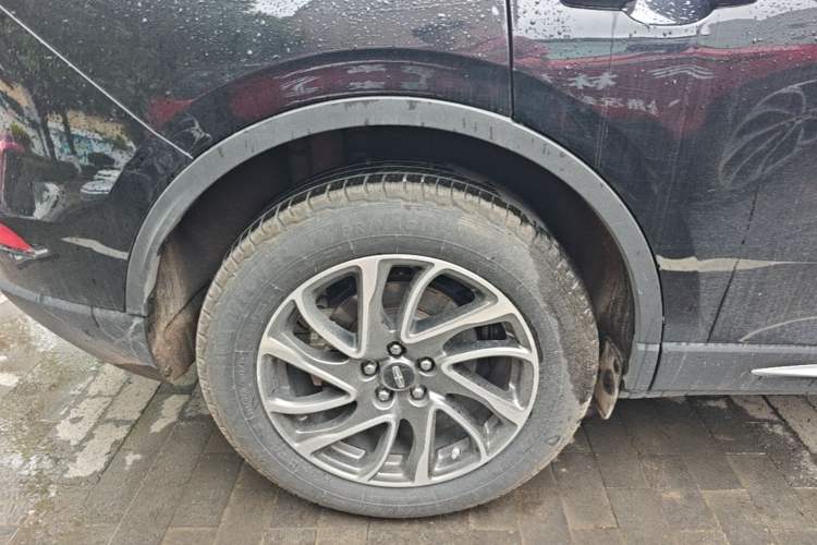 Used Lincoln Corsair 2020 2.0T Four-Wheel Drive Luxury Edition Right Rear Wheel Hub