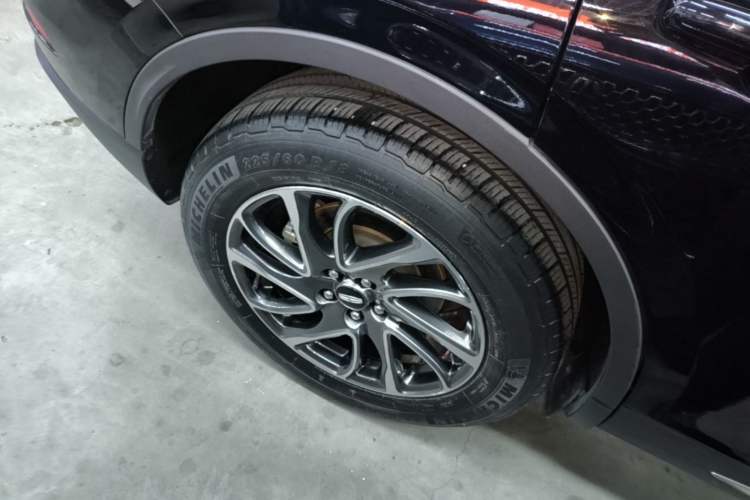 Used Lincoln Corsair 2020 2.0T Two-Wheel Drive Luxury Edition Right Rear Wheel Hub