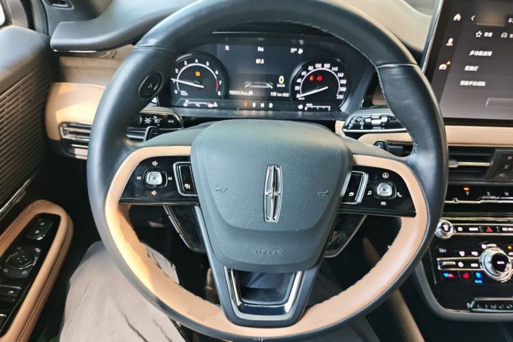 Used Lincoln Corsair 2020 2.0T Two-Wheel Drive Luxury Edition Steering Wheel