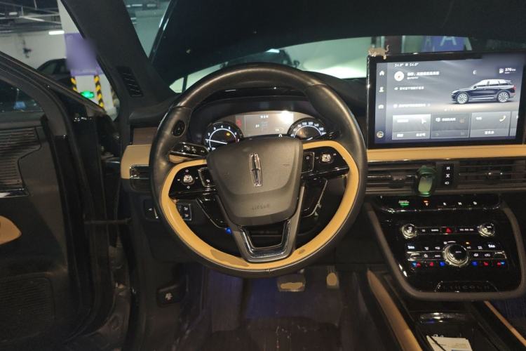 Used Lincoln Corsair 2020 2.0T Two-Wheel Drive Luxury Edition Steering Wheel