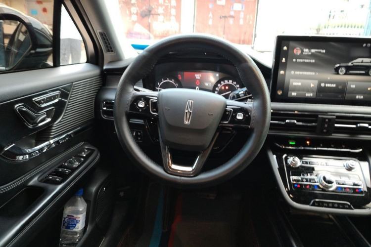 Used Lincoln Corsair 2020 2.0T Two-Wheel Drive Luxury Edition Steering Wheel