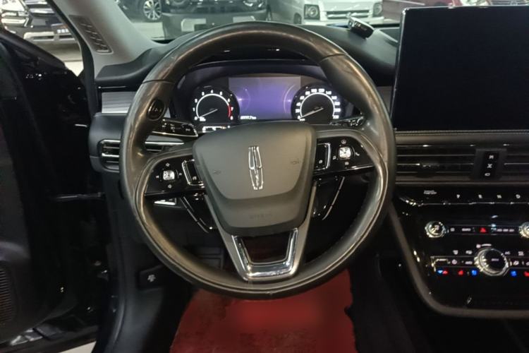 Used Lincoln Corsair 2020 2.0T Two-Wheel Drive Luxury Edition Steering Wheel