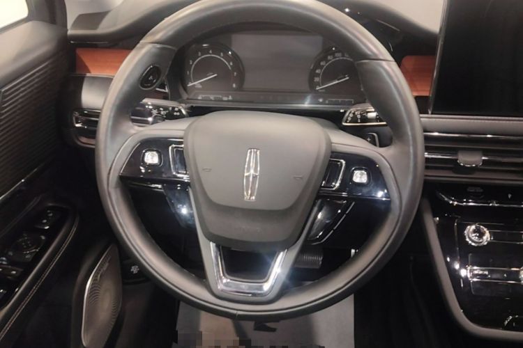 Used Lincoln Corsair 2020 2.0T Two-Wheel Drive Luxury Edition Steering Wheel