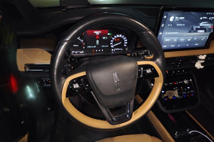 Used Lincoln Corsair 2020 2.0T Two-Wheel Drive Luxury Edition Steering Wheel