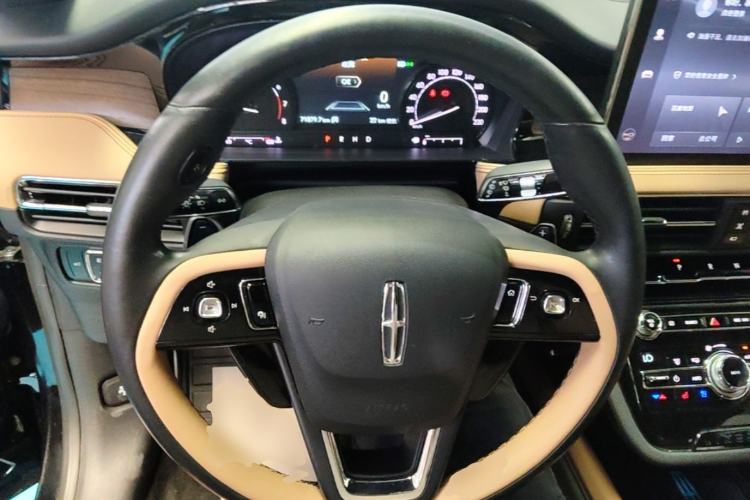 Used Lincoln Corsair 2020 2.0T Two-Wheel Drive Luxury Edition Steering Wheel