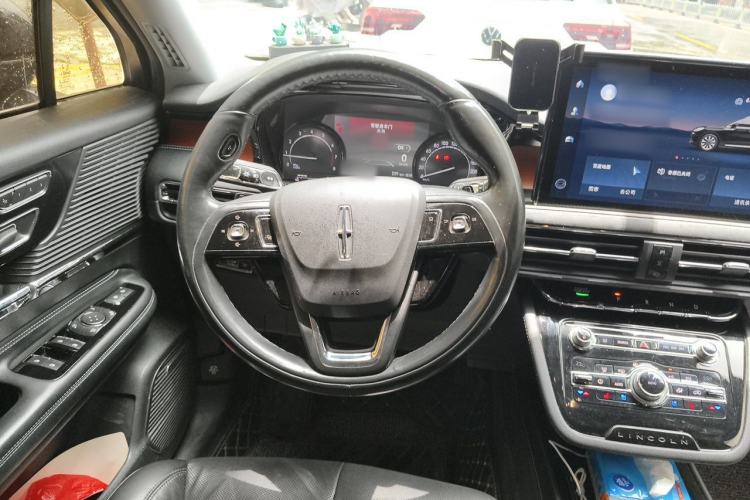 Used Lincoln Corsair 2020 2.0T Two-Wheel Drive Luxury Edition Steering Wheel